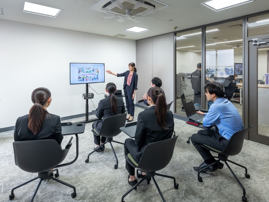 プレゼンテーションルーム
